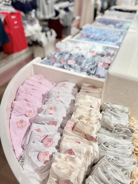 6IXTY8IGHT — 20% off storewide today and tomorrow. First 100 customers spending HK$168+ get 1 free item.