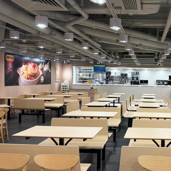 cafe de coral — Free claw machine play with minimum spend at designated times; chance to win mystery gifts and vouchers.