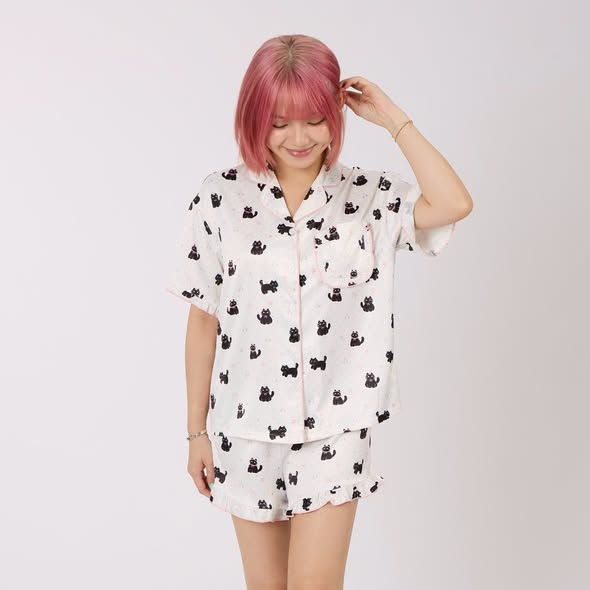 6IXTY8IGHT — Free shipping on orders over HK$299, or free shipping for Pink Friend/Pink BFF members on website orders. Earn 2X points on Wednesdays.